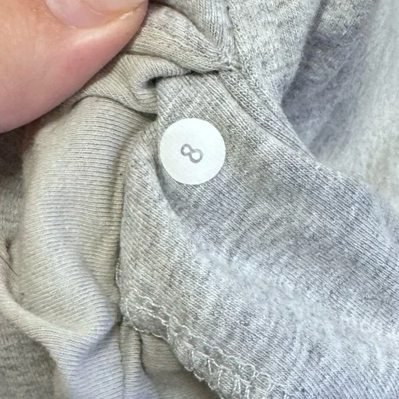 Lululemon grey savasana wrap size 8 - Picture 6 of 6